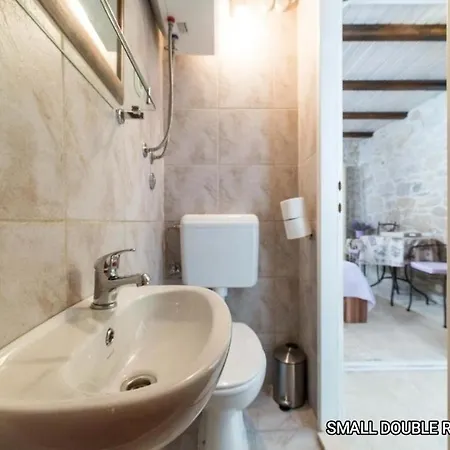 Guest house Mirula